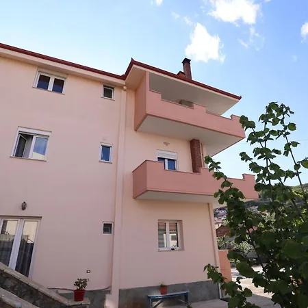 Turka House 3* Piskupat